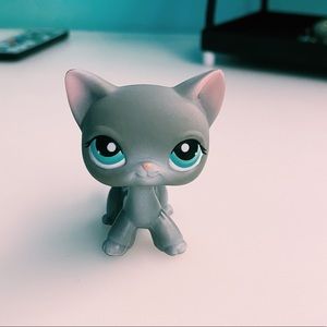 *RARE* grey cat Littlest Pet Shop